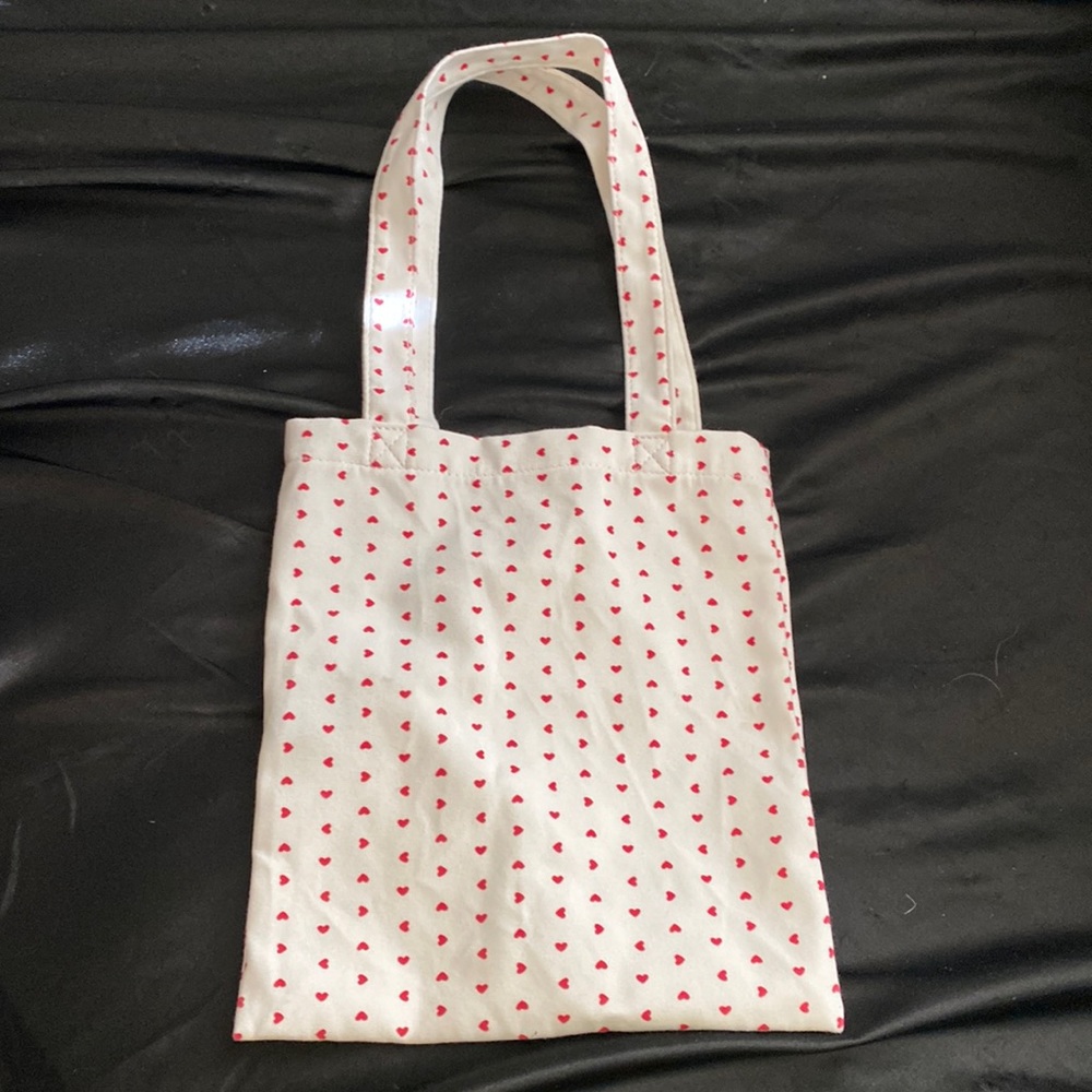 White bag with hearts